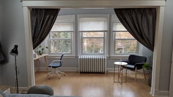 1 habitación, escritorio, tabla de planchar con plancha y wifi gratis