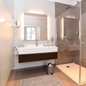 Bathroom - Bischofshof AM DOM (Regensburg)
