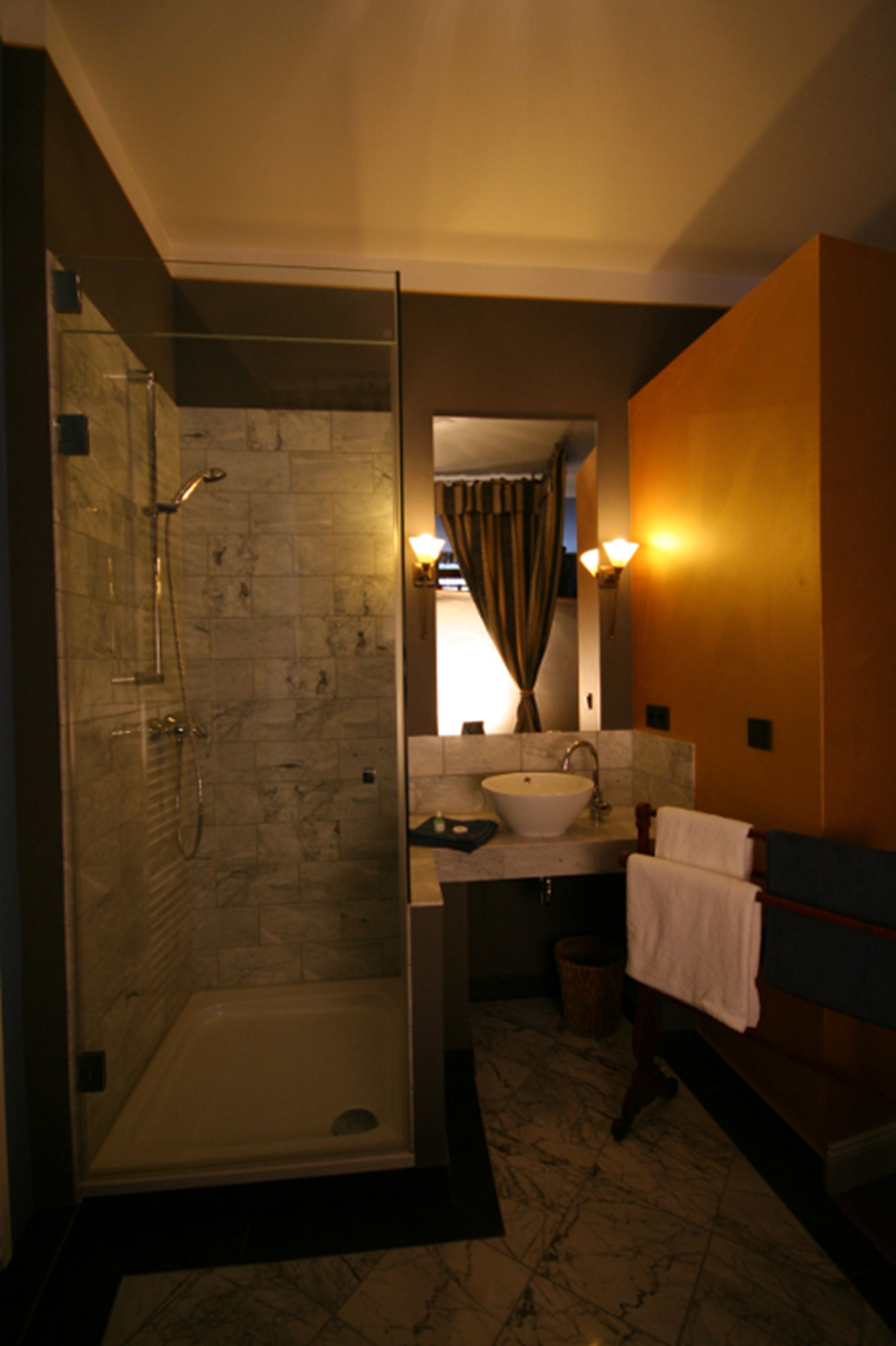 comfort double room | bathroom | towels
