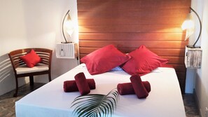 4 chambres, fer et planche à repasser, lit parapluie, Wi-Fi gratuit