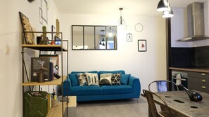 Fernseher, Videospiele, Bücher