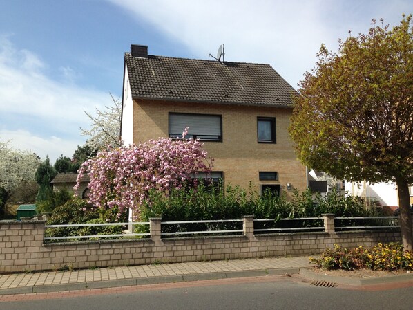 Front of property - Gästehaus Peterhoff (Dueren)