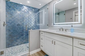 Unclassified image, 4 of 50, button - GORGEOUS Bonita Beach, New Remodeled Condo, Ground Floor, 1 Min Walk to Beach, Free WiFi & Parking! (Bonita Springs)