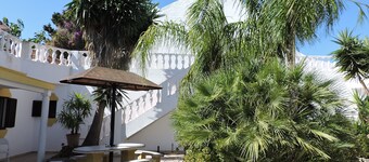 Chalet for 14 people at 900 meters from the beach in the Dehesa de Roche in Conil