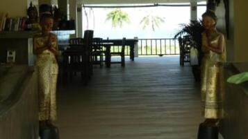 Bar (en la propiedad)