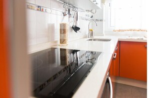 Oven, dishwasher