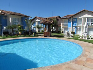 Pool - Excellent house with pool in a gated community offering comfort and security. (Porto Seguro)