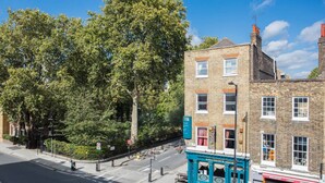 Front of property - Comfortable Central 1 Bedroom Flat (London)