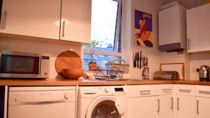 Lejlighed (1 Bedroom) | Privat køkken | Køleskab, mikrobølgeovn, ovn, kogeplade