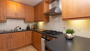 Apartment (1 Bedroom) | Eigene Küche