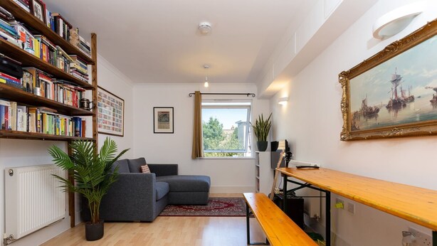 Apartment (1 Bedroom) | Wohnzimmer