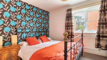 House (1 Bedroom) | 1 bedroom, premium bedding, laptop workspace, bed sheets