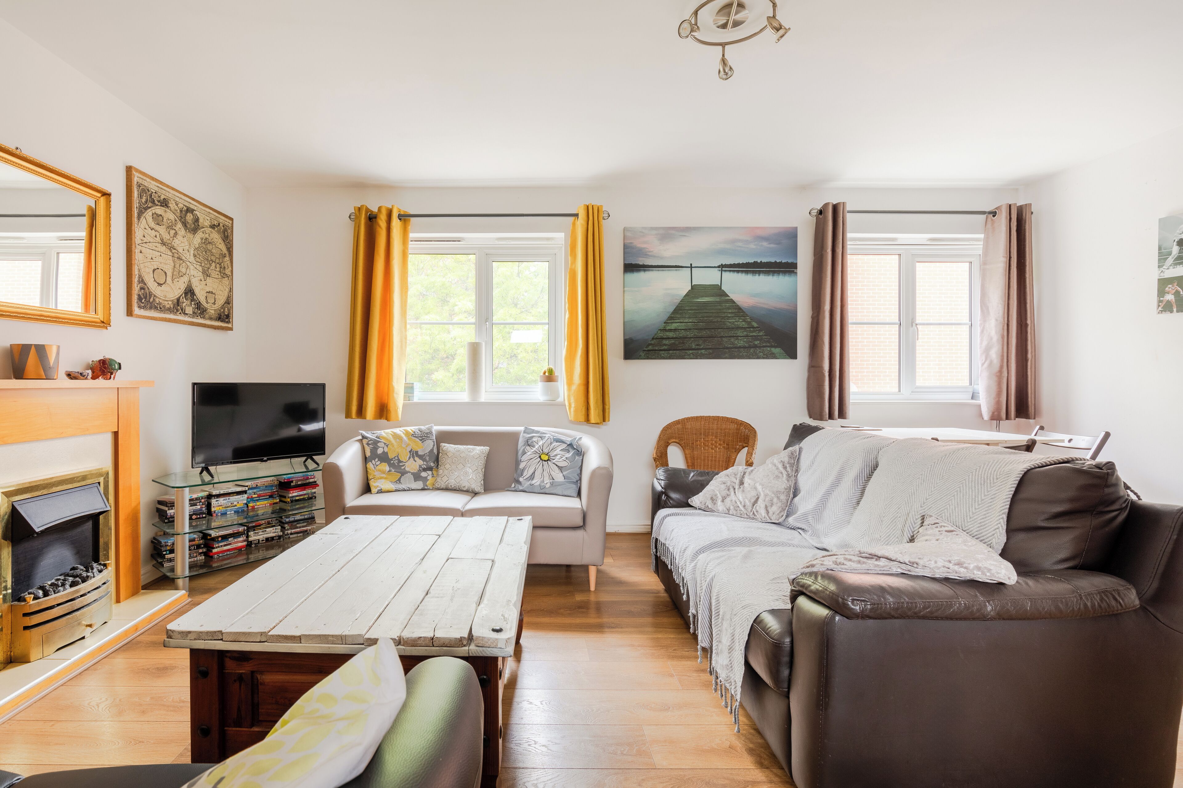 House (1 Bedroom) | Living area | TV, fireplace