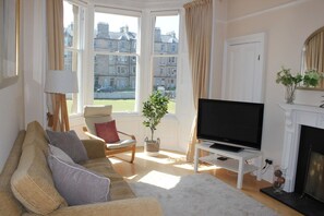 公 寓 (1 Bedroom) | 客廳 | 電視