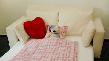 Appartamento familiare, vista giardino | 2 camere, biancheria da letto ipoallergenica, una scrivania