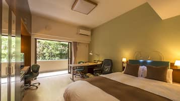 Suite Exécutive, cuisine | Matelas mémoire de forme, ameublement personnalisé, bureau