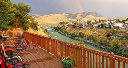 Yellowstone Riverside Cottages