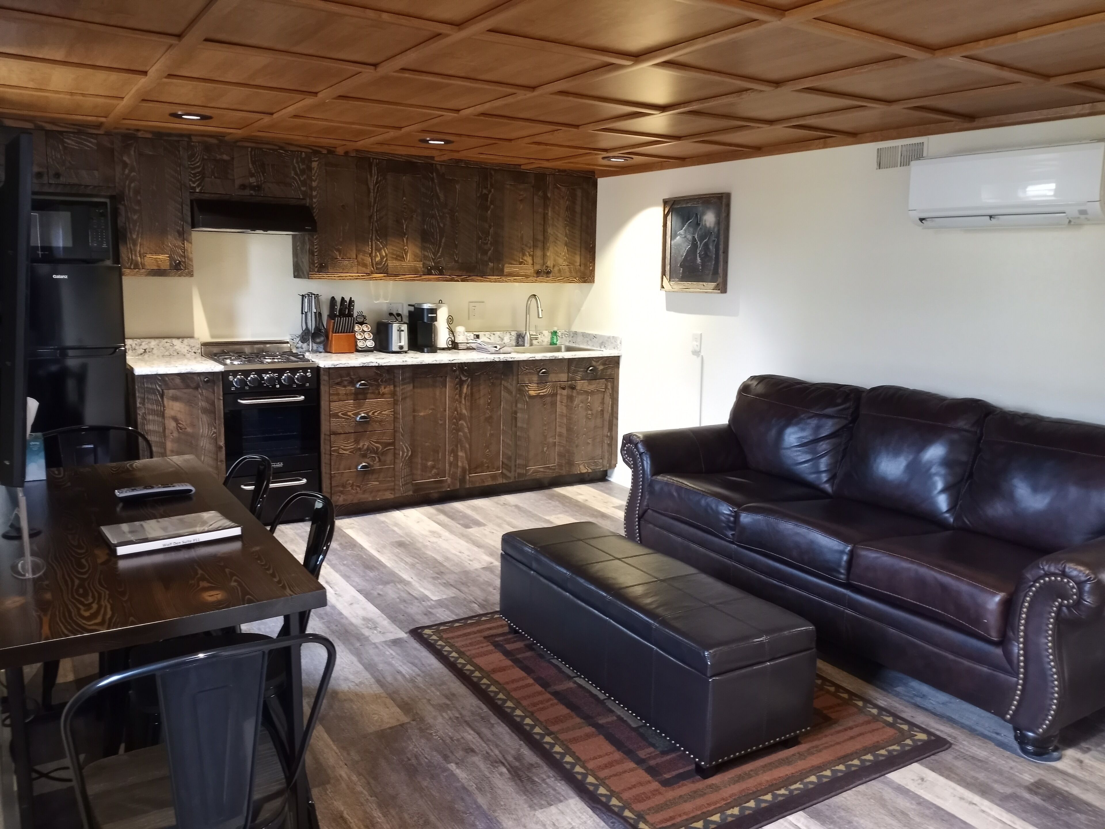 Family Suite, 1 Queen Bed with Sofa bed, Non Smoking | Living area