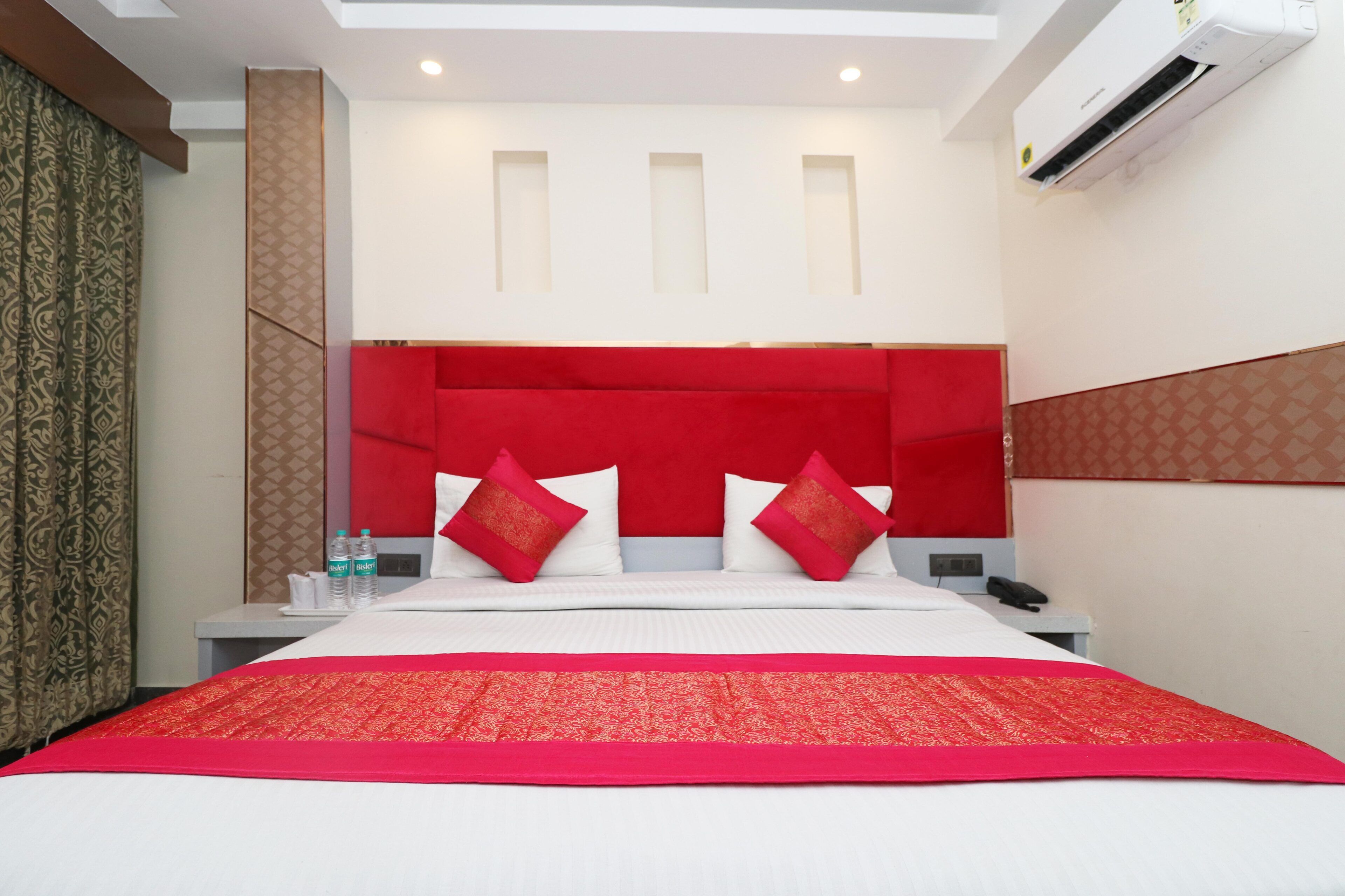 Foto - Hotel Krishna Plaza Just Near New Delhi Station And Connaught Place By M S Hospitality