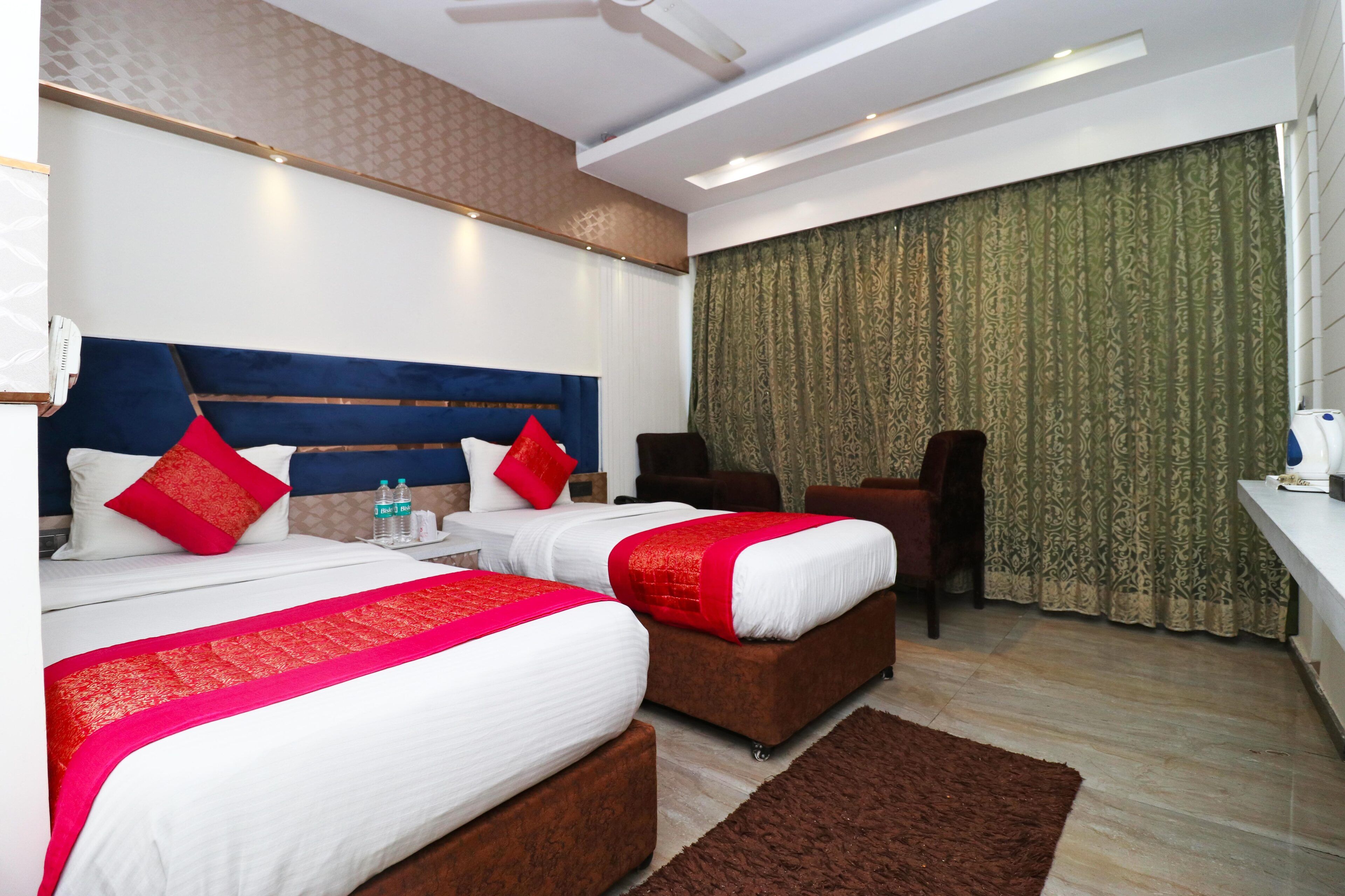Foto - Hotel Krishna Plaza Just Near New Delhi Station And Connaught Place By M S Hospitality