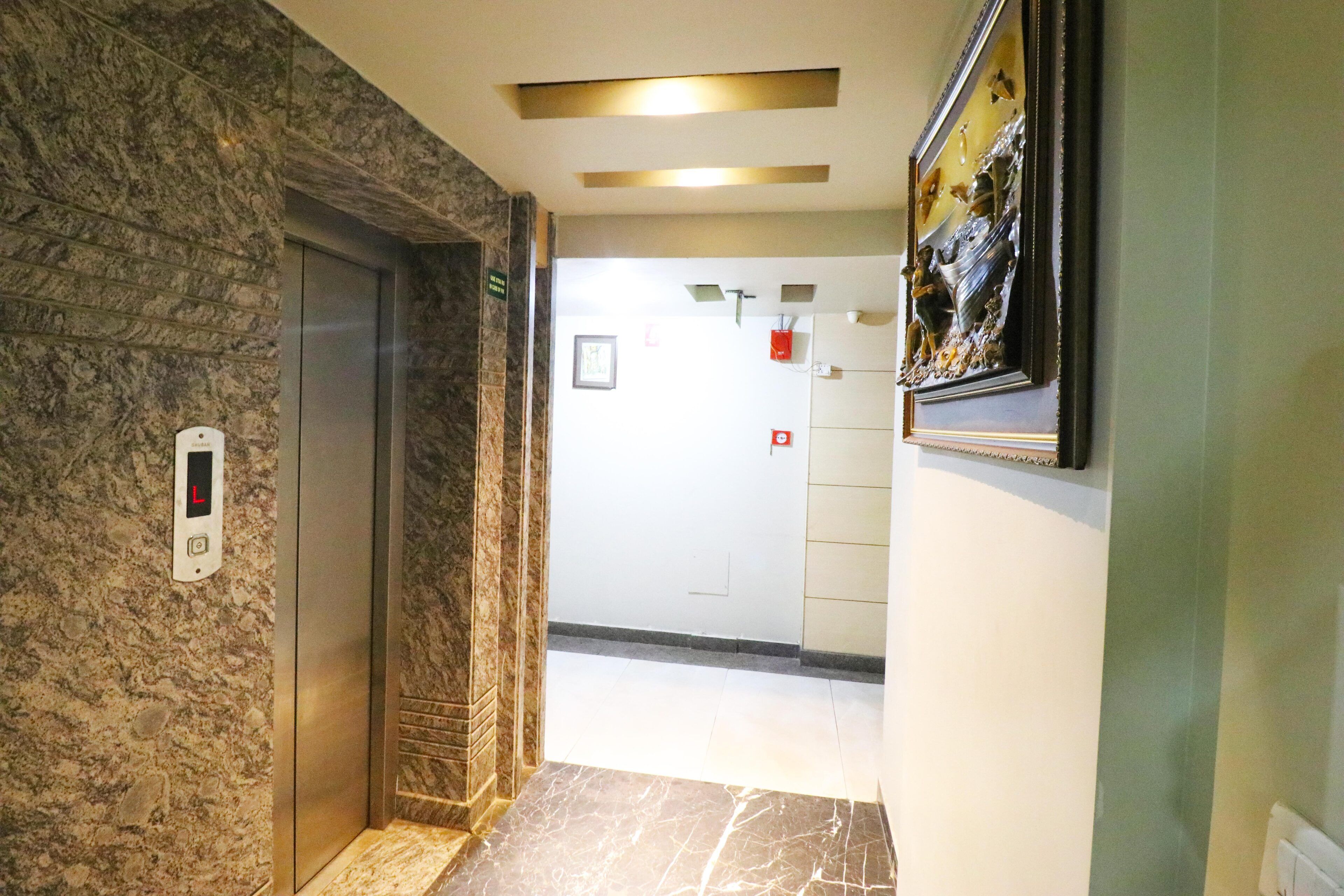 Foto - Hotel Krishna Plaza Just Near New Delhi Station And Connaught Place By M S Hospitality