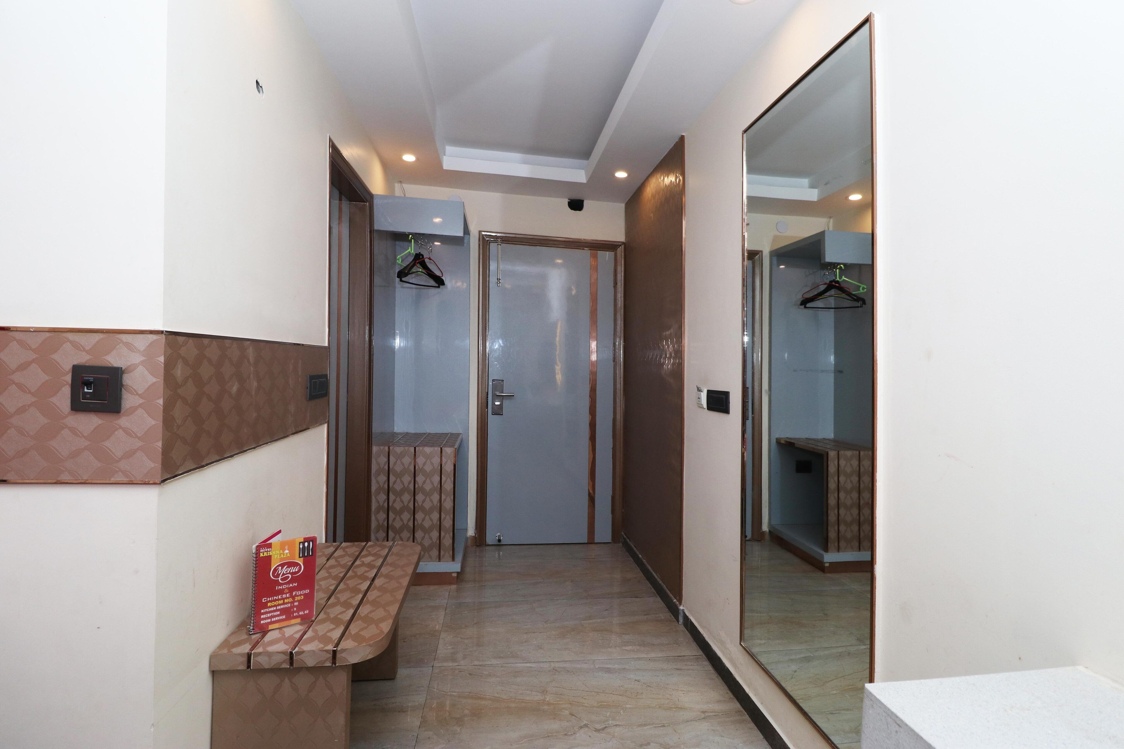 Foto - Hotel Krishna Plaza Just Near New Delhi Station And Connaught Place By M S Hospitality