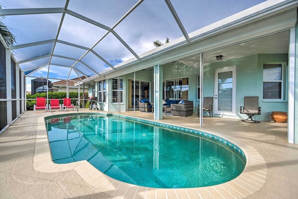 Lämmitetty uima-allas