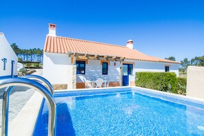 Pool - Digne Orange Villa, Pool, BBQ (Rogil, Aljezur)