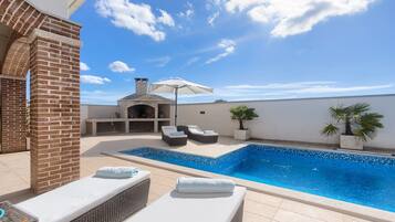 Alberca al aire libre