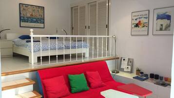 1 habitación, tabla de planchar con plancha, wifi gratis y ropa de cama