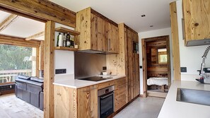 Refrigerador, microondas, horno y lavavajillas 