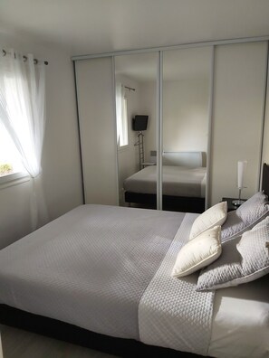 1 sovrum, strykjärn/strykbräda, gratis wi-fi och sängkläder