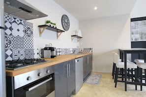 Fridge, microwave, oven, dishwasher
