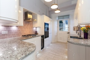 Apartment (2 Bedrooms) | Private kitchen