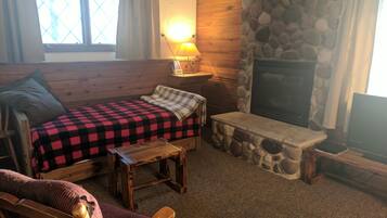 6 bedrooms, free WiFi, bed sheets