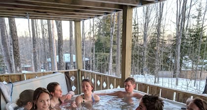 Picturesque, clean, roomy chalet with great views and a hot tub