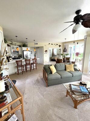Smart TV, books - Excellent North Shore Paradise  2BD/2BA / Pool / Gym / NEW A/C (Princeville)
