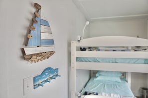 4 bedrooms, free WiFi, bed sheets