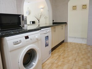Interior - Sunny Villa Holiday Home (Torviscas Bajo)