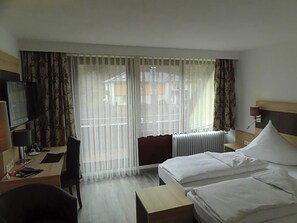 Room - Hotel Zum Wasserfall Garni (Oberndorf am Neckar)