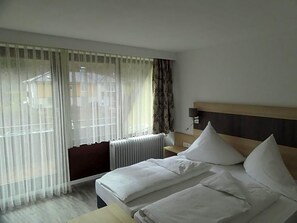 Room - Hotel Zum Wasserfall Garni (Oberndorf am Neckar)