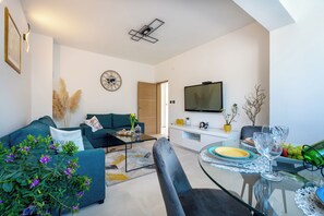 Smart TV, fireplace, video games, video library