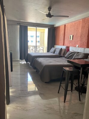 1 bedroom, in-room safe, free WiFi, bed sheets
