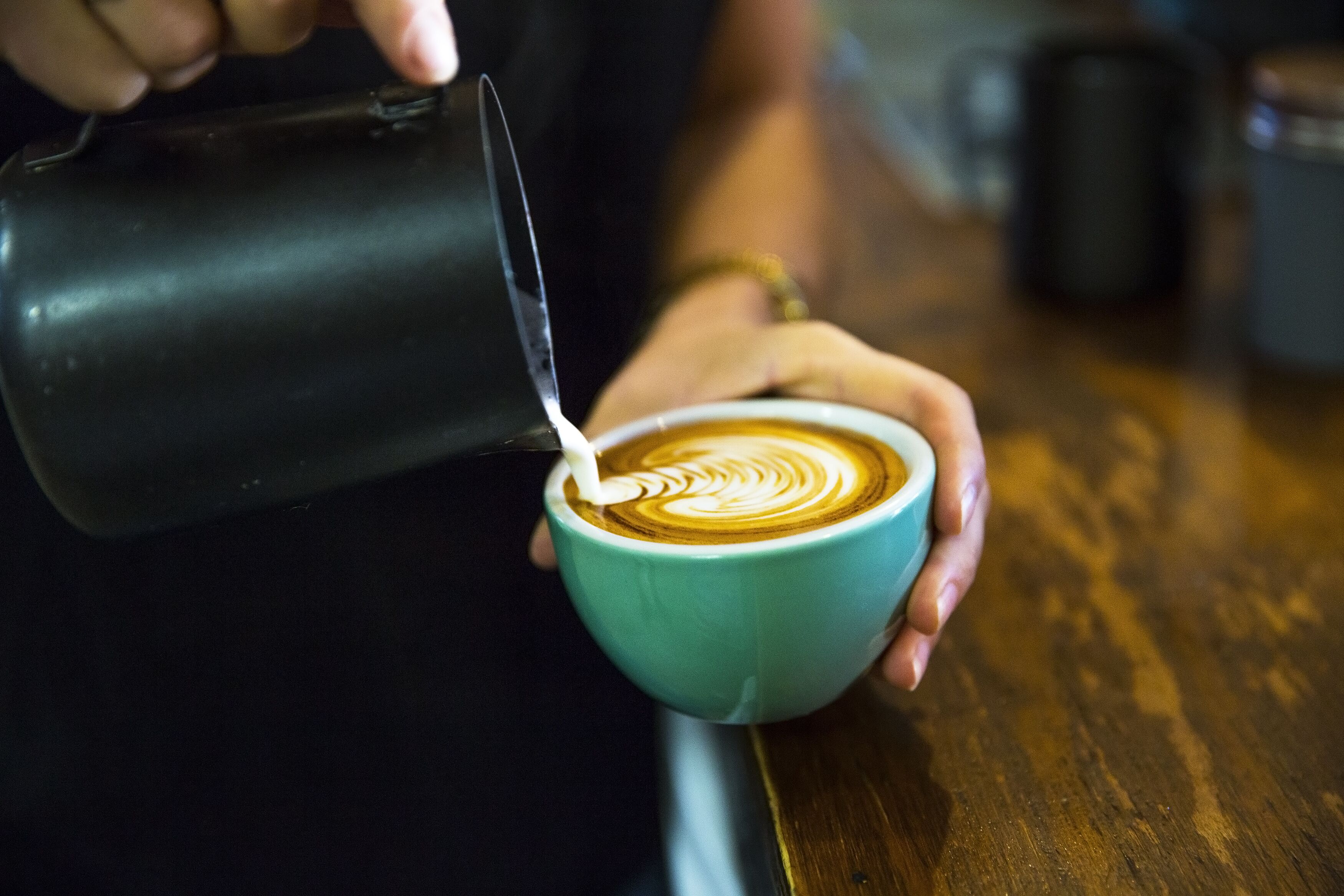 TWO FIVE ZERO Modern 4BR 5beds + cityviews + lockup garage + MCG/CBD/AustOpen — image 10