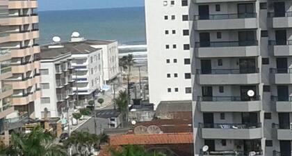 Beautiful Ap for 7 people w / suite, balcony, screen protection, garag, wi-fi and beach kit