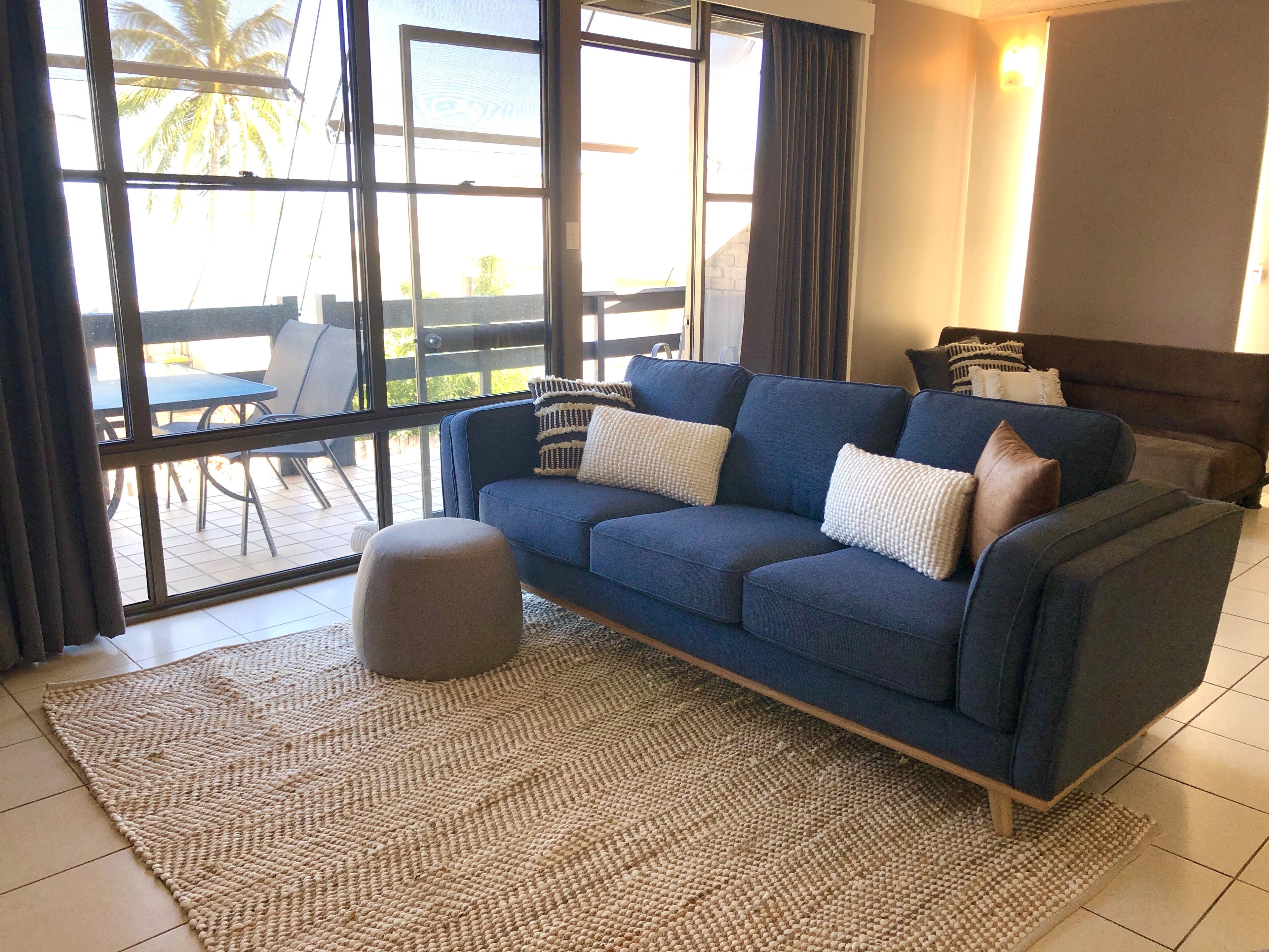 Central Airlie☆Modern☆Sea Views☆Pool☆Free Wifi — image 10