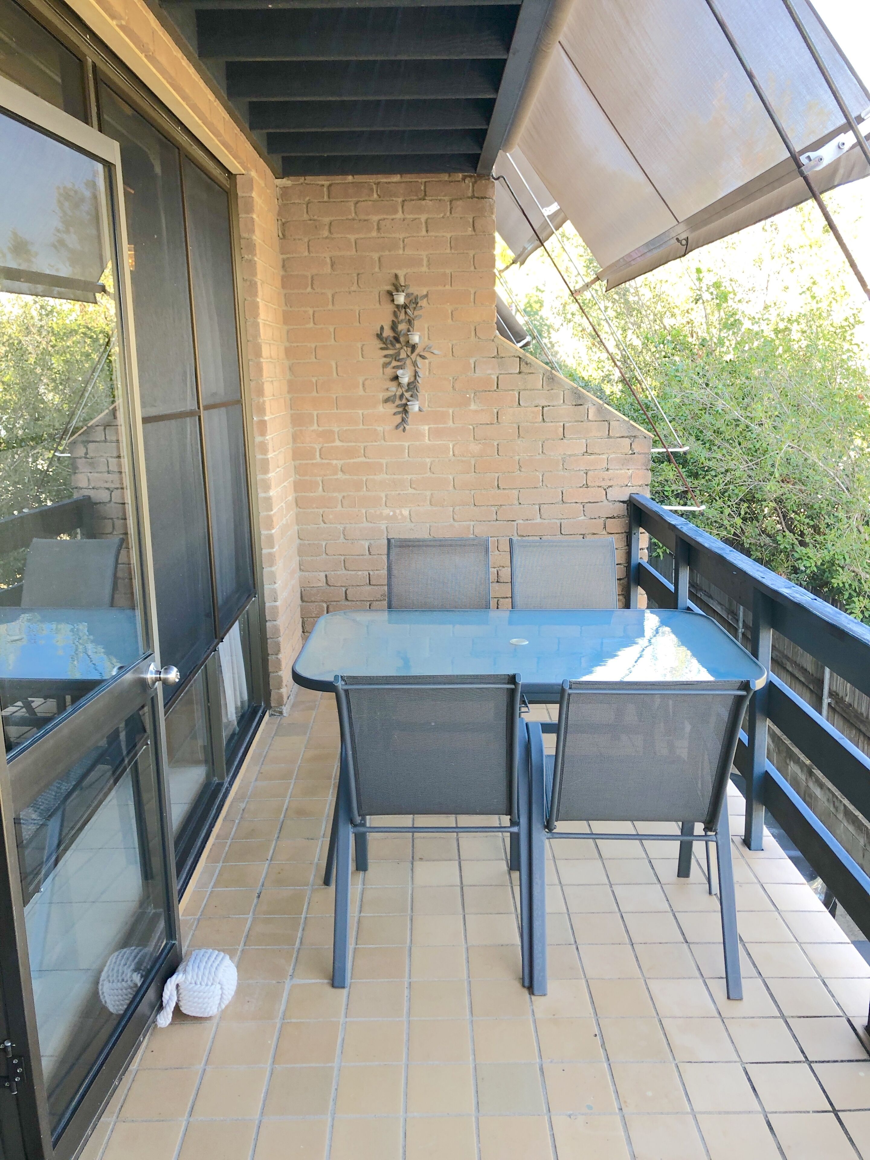Central Airlie☆Modern☆Sea Views☆Pool☆Free Wifi — image 16