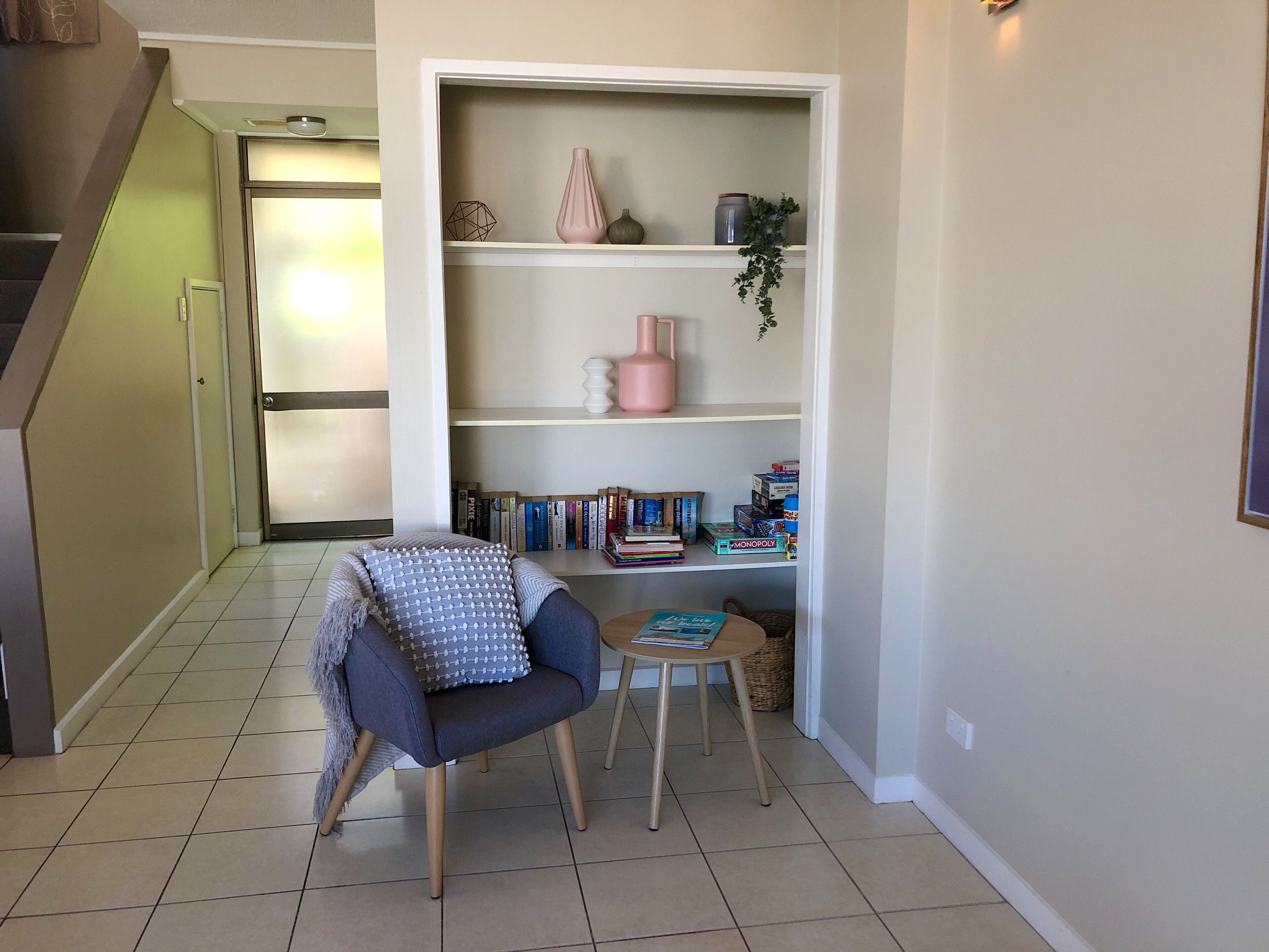 Central Airlie☆Modern☆Sea Views☆Pool☆Free Wifi — image 3