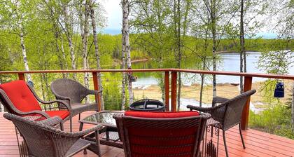 The Rusty Salmon Lake House with Deck, Dock, Canoe and Kayaks