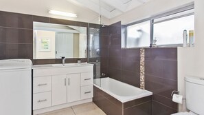 Een bad, gratis toiletartikelen